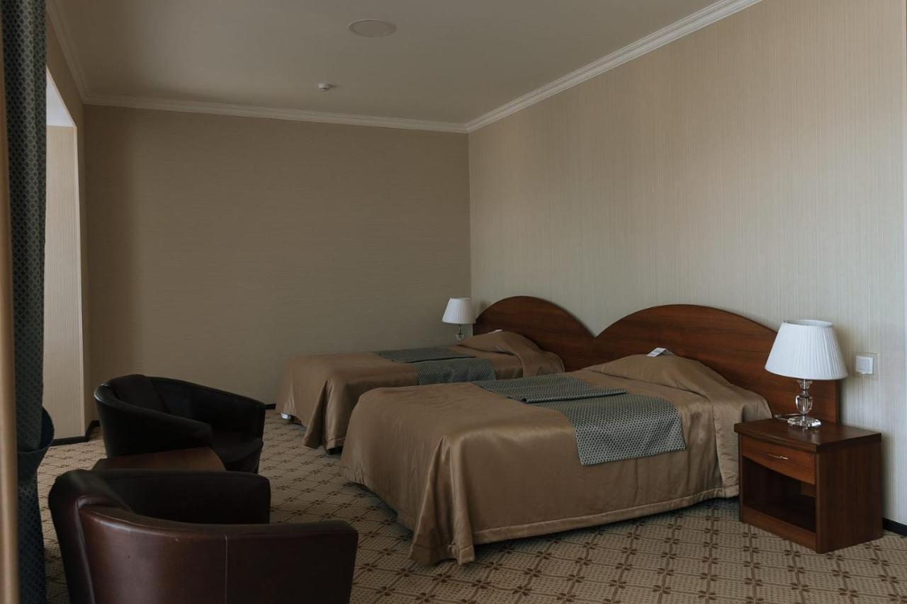 Medeu Hotel Kostanay Bagian luar foto