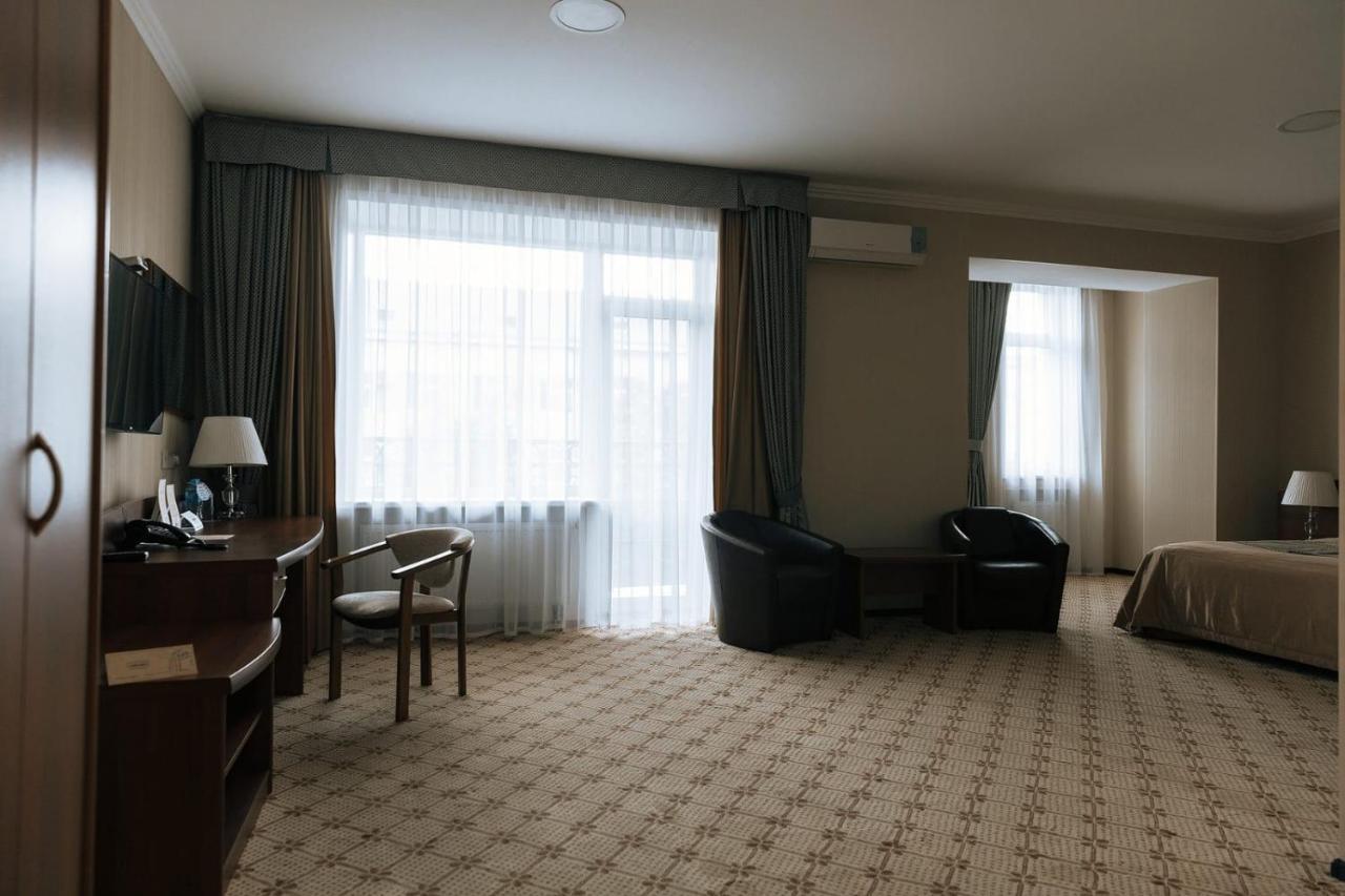 Medeu Hotel Kostanay Bagian luar foto