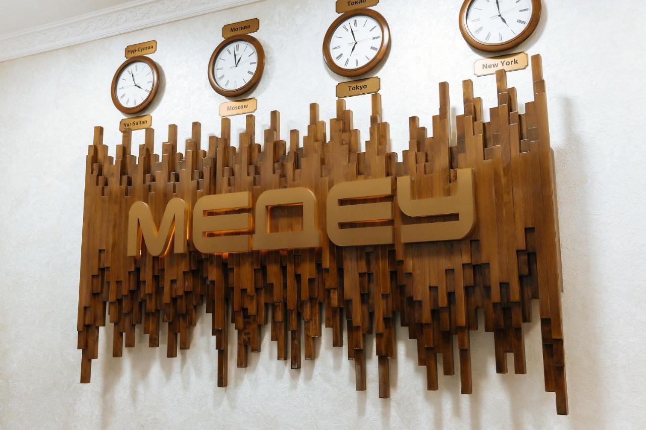 Medeu Hotel Kostanay Bagian luar foto