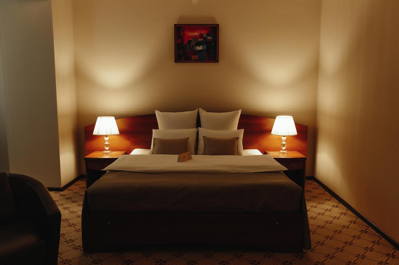 Medeu Hotel Kostanay Bagian luar foto